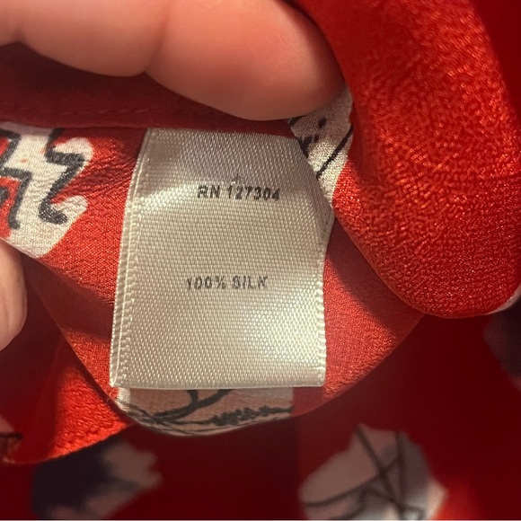 Anthropologie John Mark Silk Dog Print Tunic Playful Artistic Button Front Top - Picture 9 of 13